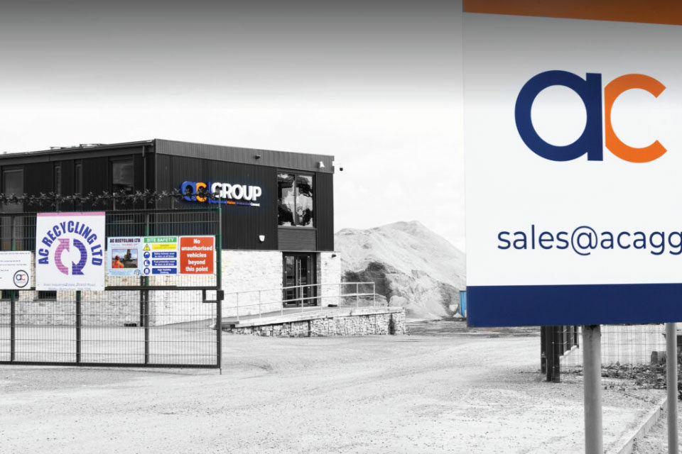 Custom-Outdoor-Signs-Custom-UK